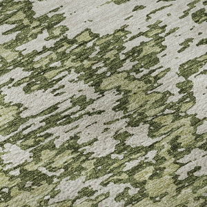 HomeRoots 8' Olive Green and Ivory Abstract Round Rug - Washable, Stain-Resistant, UV Protected for Modern Spaces 675261
