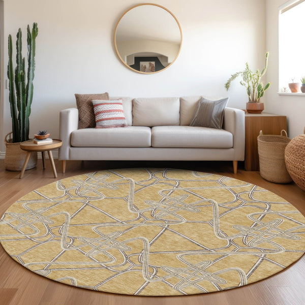 HomeRoots 8' Gold and Ivory Geometric Round Rug - Washable, UV-Protected, Durable for High-Traffic Areas 675297