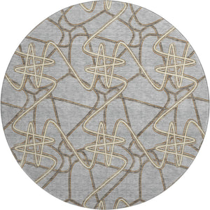 HomeRoots 8' Gray And Ivory Geometric Round Rug - Washable, UV-Protected, Stain-Resistant for High-Traffic Areas 675303