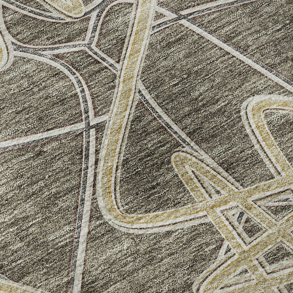 HomeRoots 8' Taupe Gray and Gold Geometric Round Rug - Washable, UV Protected, Durable & Stylish Home Accent 675327