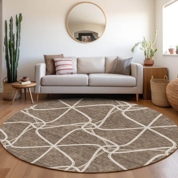 HomeRoots 8' Brown And Ivory Geometric Round Rug - Washable, Stain Resistant, and UV Protected for Modern Homes 675363