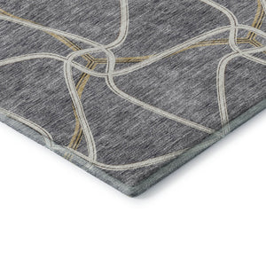 HomeRoots 8' Gray Gold And Ivory Geometric Round Rug – Washable, UV Protected, Stain Resistant & Non-Slip Design 675375