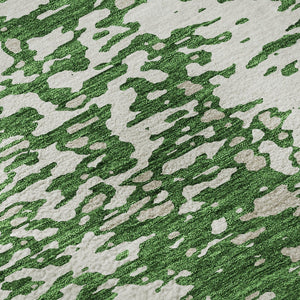 HomeRoots 8' Emerald Round Rug - Abstract Design, Washable, UV Resistant, Perfect for Active Homes & Decor 675441