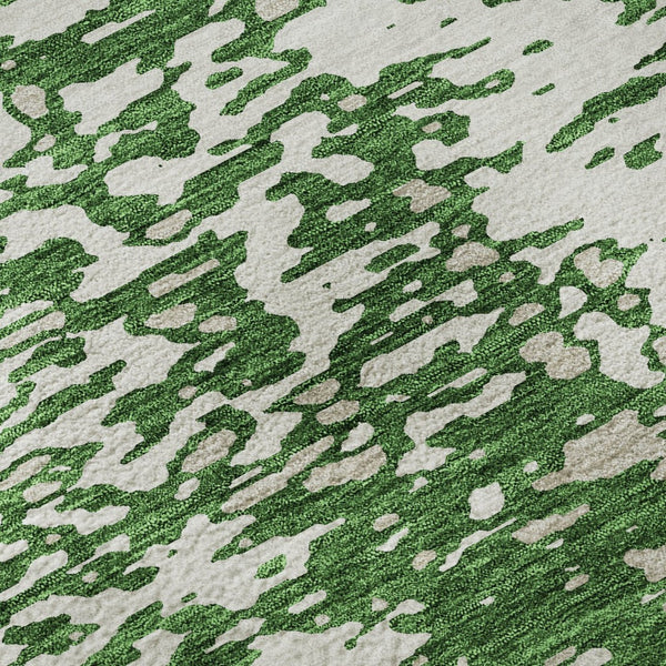 HomeRoots 8' Emerald Round Rug - Abstract Design, Washable, UV Resistant, Perfect for Active Homes & Decor 675441