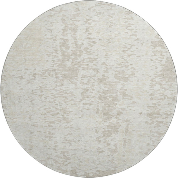 HomeRoots 8' Ivory and Beige Abstract Round Washable Rug - Durable, UV-Protected, Stylish for High-Traffic Areas 675453