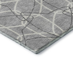 HomeRoots 8' Gray and Ivory Geometric Round Rug - Washable, UV-Protected, Stylish for High-Traffic Areas 675501