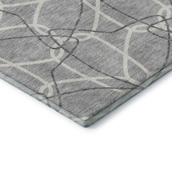 HomeRoots 8' Gray and Ivory Geometric Round Rug - Washable, UV-Protected, Stylish for High-Traffic Areas 675501