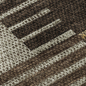 HomeRoots 8' Chocolate Beige & Gold Striped Round Rug - Washable, UV-Protected & Stain-Resistant for Homes 675657