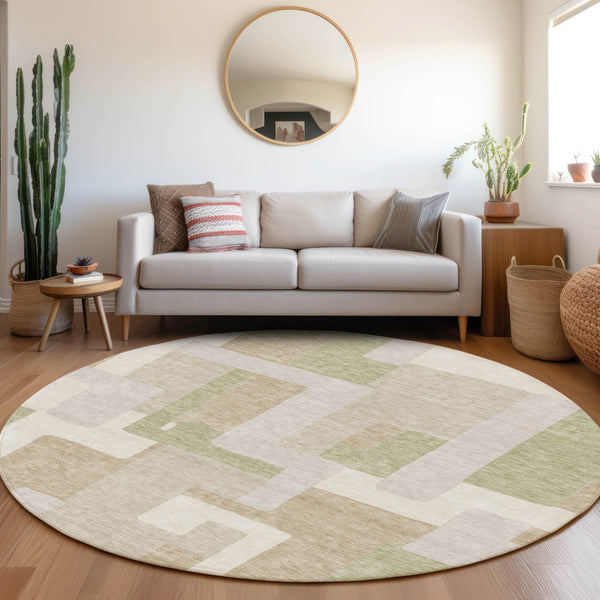 HomeRoots 8' Beige, Ivory & Taupe Geometric Round Rug - Washable, UV-Protected, Stain-Resistant for Busy Homes 675687
