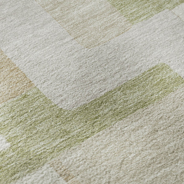 HomeRoots 8' Beige, Ivory & Taupe Geometric Round Rug - Washable, UV-Protected, Stain-Resistant for Busy Homes 675687