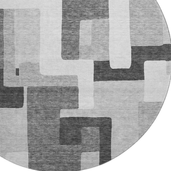 HomeRoots 8' Stylish Silver and Gray Geometric Round Rug with UV Protection, Stain Resistance & Easy Care 675735