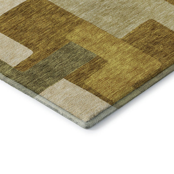 HomeRoots 8' Wheat Ivory and Gold Geometric Round Rug - Stylish, Washable, UV-Protected for Family Spaces 675747