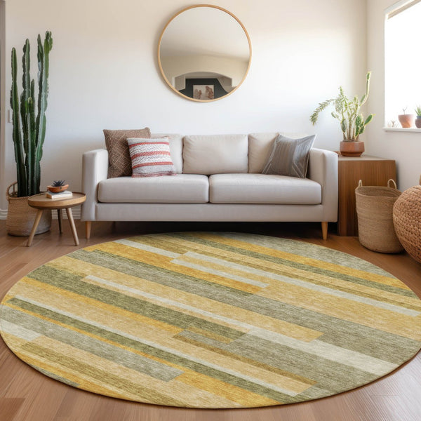 HomeRoots 8' Stylish Amber, Ivory & Gray Striped Washable Round Rug - Durable, UV-Protected, Easy Care Design 675777