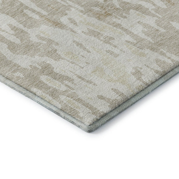 HomeRoots 8' Beige Ivory Tan Abstract Round Rug - Washable, UV Protected, Durable Design for Any Space 675819