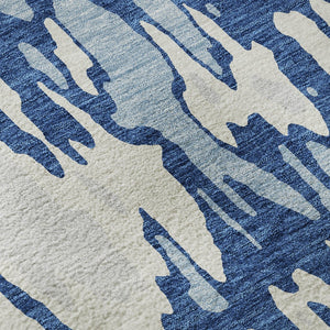 HomeRoots 8' Navy Blue and Ivory Abstract Round Rug – Washable, UV Protected, Stylish, and Durable for Homes 675849