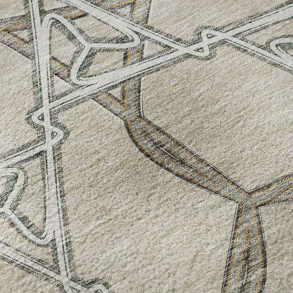 HomeRoots 8' Washable Round Rug in Beige, Ivory & Taupe - Geometric Design with UV Protection for Durability 675957