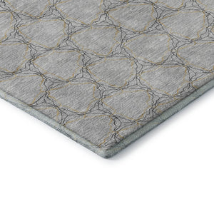 HomeRoots 8' Gray and Gold Geometric Washable Round Rug - Durable, Stain-Resistant, UV-Protected & Stylish! 676047