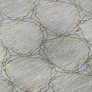 HomeRoots 8' Gray and Gold Geometric Washable Round Rug - Durable, Stain-Resistant, UV-Protected & Stylish! 676047