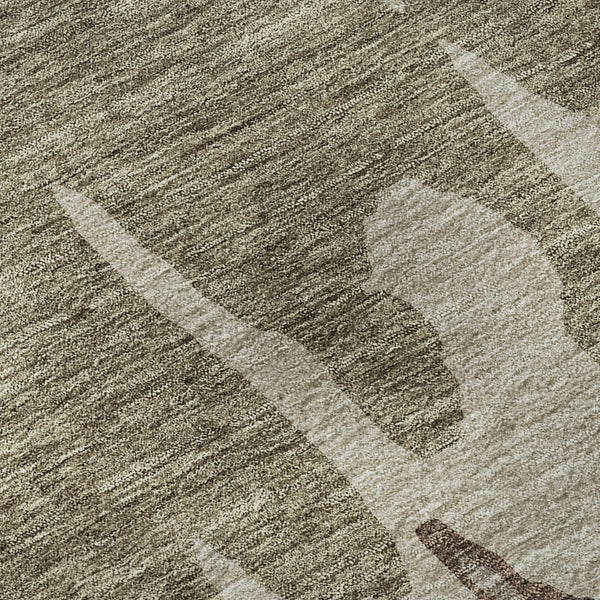 HomeRoots 8' Beige Taupe & Brown Abstract Washable Round Rug - Durable, Stain-Resistant, UV Protected Design! 676107