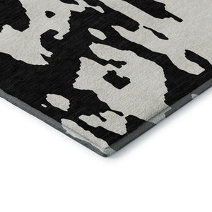 HomeRoots 8' Black And Ivory Abstract Round Rug - Washable, Stain-Resistant, UV Protected for Modern Spaces 676113