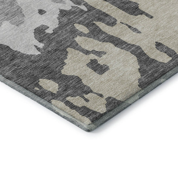 HomeRoots 8' Gray And Silver Abstract Washable Round Rug – Durable, UV-Protected, Kid & Pet-Friendly Design 676125