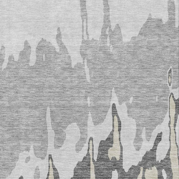 HomeRoots 8' X 10' Gray and Silver Abstract Area Rug - Washable, UV Protected, Stain-Resistant & Stylish! 676126