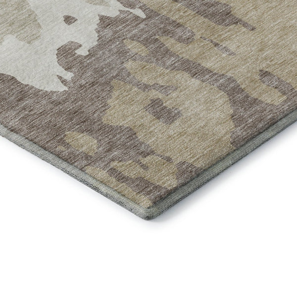 HomeRoots 8' Abstract Washable Round Area Rug in Ivory Beige & Khaki - Durable, UV Protected, Stylish & Easy-Care! 676131