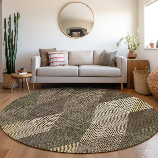HomeRoots 8' Modern Washable Round Rug in Brown, Beige & Gray - UV Protected, Stain Resistant, Perfect for Homes 676173