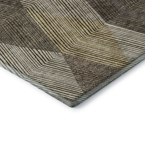 HomeRoots 8' Modern Washable Round Rug in Brown, Beige & Gray - UV Protected, Stain Resistant, Perfect for Homes 676173