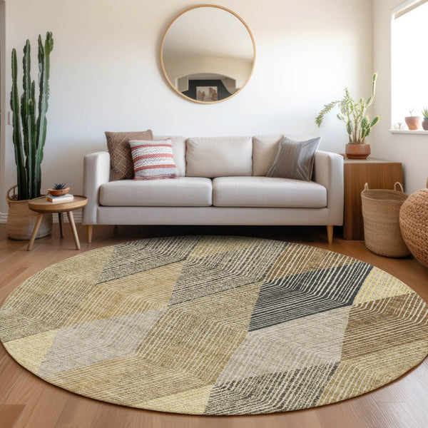 HomeRoots 8' Coffee Gold & Taupe Geometric Round Rug - Washable, UV-Protected, Durable, Perfect for Homes! 676197