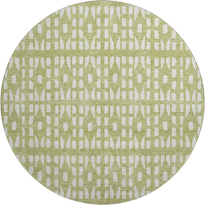 HomeRoots 8' Artichoke Green & Ivory Geometric Washable Round Rug with UV Protection for High-Traffic Spaces 676239