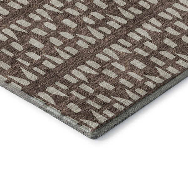 HomeRoots 5' X 8' Brown & Ivory Geometric Area Rug - Washable, UV-Protected, Stain-Resistant for Busy Homes 676256