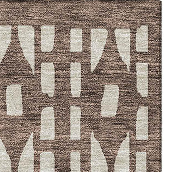 HomeRoots 5' X 8' Brown & Ivory Geometric Area Rug - Washable, UV-Protected, Stain-Resistant for Busy Homes 676256