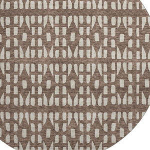 HomeRoots 8' Brown And Ivory Geometric Round Rug – Washable, Stain-Resistant, UV Protected for High-Traffic Areas 676257