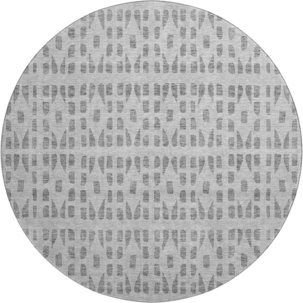 HomeRoots 8' Gray and Silver Geometric Washable Round Rug - Durable, Stylish, UV Protected, Non-Slip Design! 676263