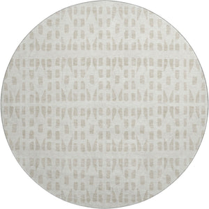 HomeRoots 8' Ivory and Beige Geometric Round Rug - Washable, UV Protected, Stylish, Durable for Any Space! 676269