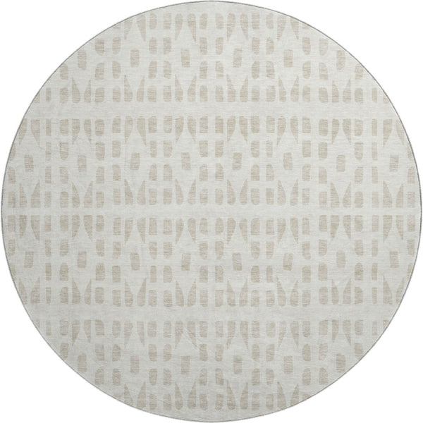HomeRoots 8' Ivory and Beige Geometric Round Rug - Washable, UV Protected, Stylish, Durable for Any Space! 676269