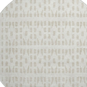 HomeRoots 8' Ivory and Beige Geometric Round Rug - Washable, UV Protected, Stylish, Durable for Any Space! 676269