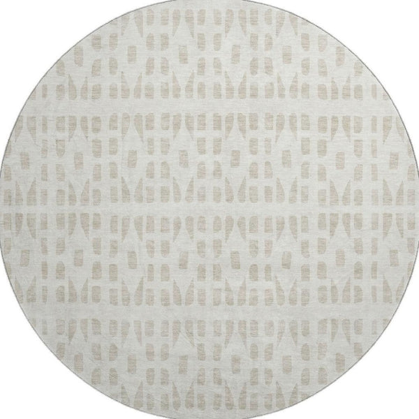HomeRoots 8' Ivory and Beige Geometric Round Rug - Washable, UV Protected, Stylish, Durable for Any Space! 676269