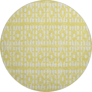HomeRoots 8' Stylish Yellow and Ivory Geometric Round Rug – Washable, UV Protected, Stain-Resistant Design 676305