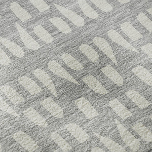 HomeRoots 8' Geometric Round Rug in Black, Gray, and Ivory – Washable, UV Protected, Perfect for High-Traffic Areas 676311