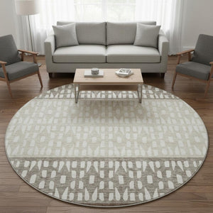 HomeRoots 8' Chocolate and Beige Geometric Round Area Rug - Washable, UV Resistant, Stylish for Any Space 676323