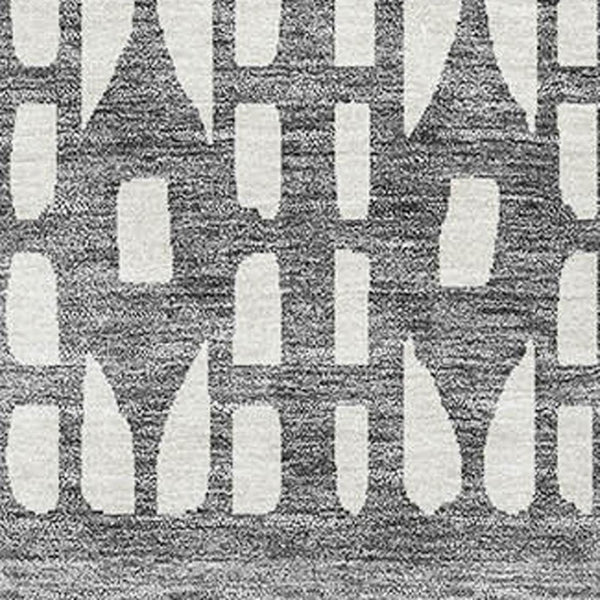 HomeRoots 5' X 8' Gray & Silver Geometric Washable Area Rug with UV Protection for Stylish High-Traffic Spaces 676334