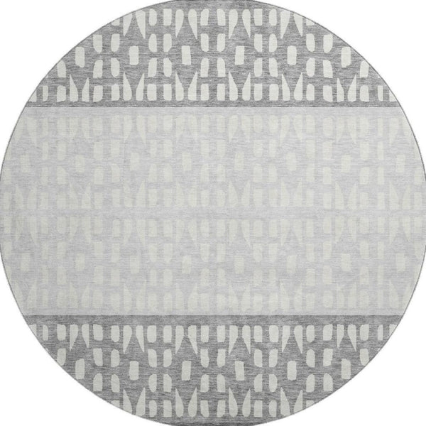 HomeRoots 8' Gray and Silver Geometric Round Rug - Washable, UV Protected, Stylish, Durable for High-Traffic Areas 676335