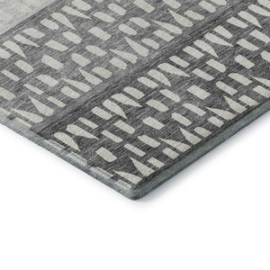HomeRoots 8' X 10' Gray & Silver Geometric Area Rug - Washable, UV-Protected, Stylish & Durable for Homes 676336