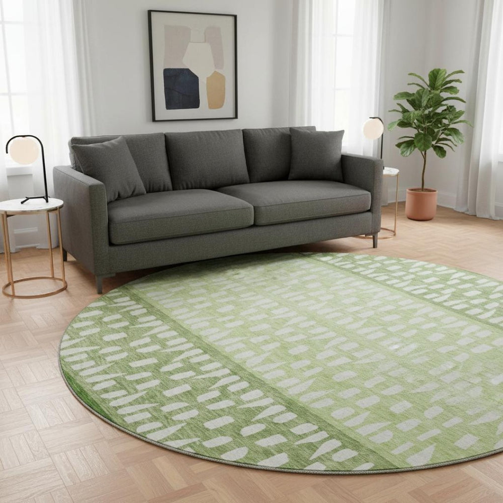 HomeRoots 8' Green And Ivory Geometric Round Rug – Washable, UV Protected, Stain-Resistant, Durable Design 676341