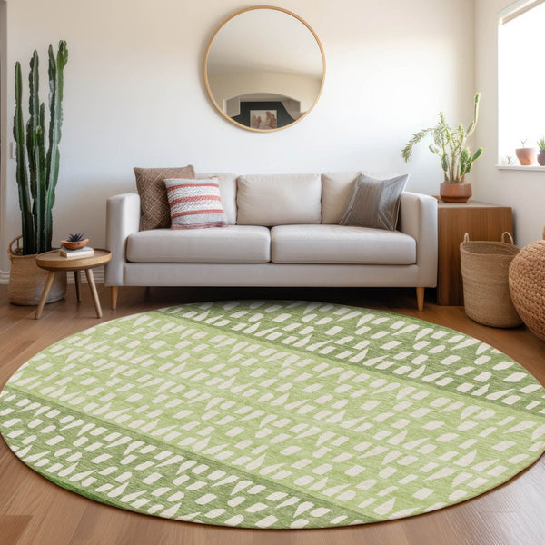 HomeRoots 8' Green And Ivory Geometric Round Rug – Washable, UV Protected, Stain-Resistant, Durable Design 676341