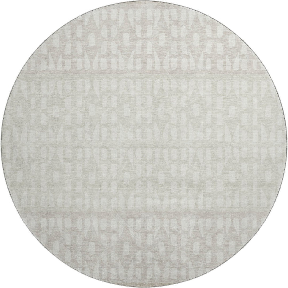 HomeRoots 8' Ivory and Beige Geometric Round Rug – Washable, UV-Protected, Stain-Resistant for Modern Spaces 676347
