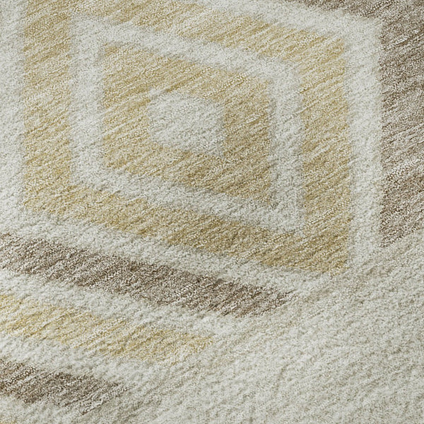 HomeRoots 8' Beige Southwestern Round Rug - Soft, Durable, Stain-Resistant with UV Protection for Any Space 676371
