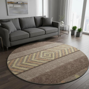 HomeRoots 8' Brown Wheat and Copper Southwestern Round Rug - Washable, UV-Protected, Stain-Resistant Design 676383